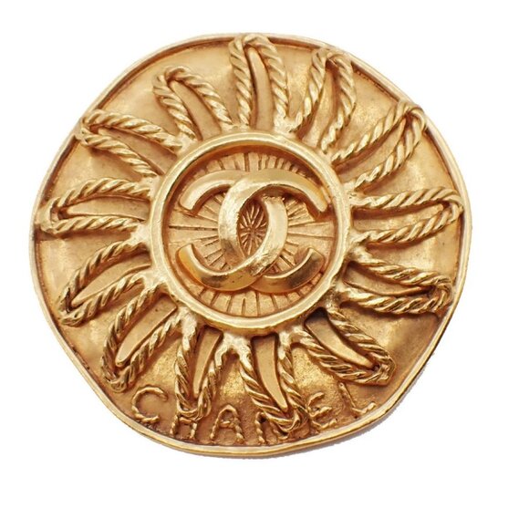 CHANEL CC Logo Round Pin Brooch 94A Gold GHW France Vintage 86EF897 - Picture 1 of 7